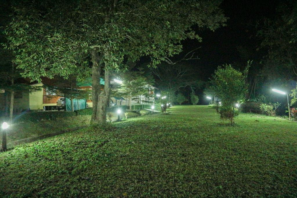 Baan Khue Wieng Resort Mae Sariang Luaran gambar