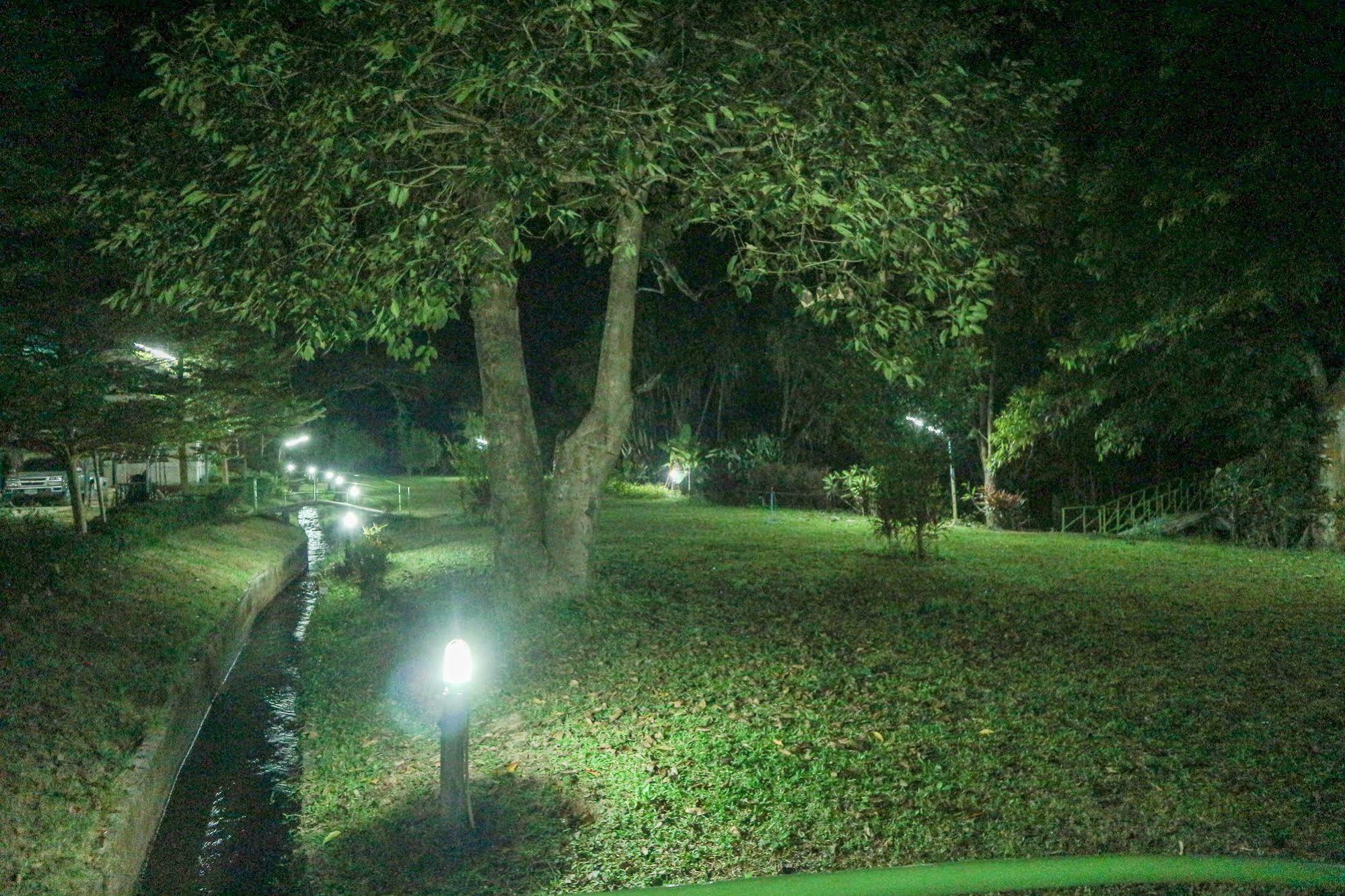 Baan Khue Wieng Resort Mae Sariang Luaran gambar
